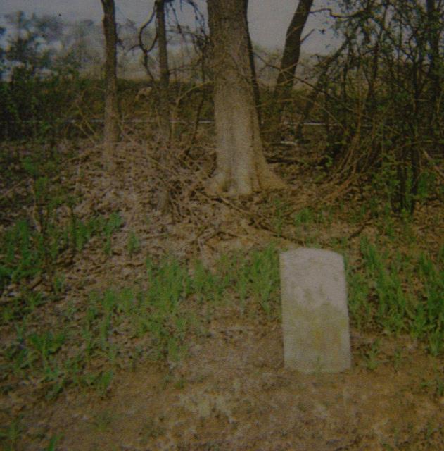 Grave in Laurel Cemetery